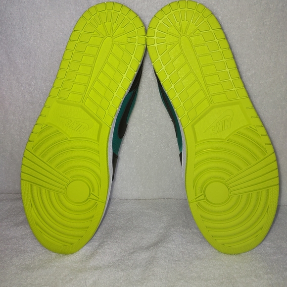 Air Jordan 1 Low size 15 main image 5